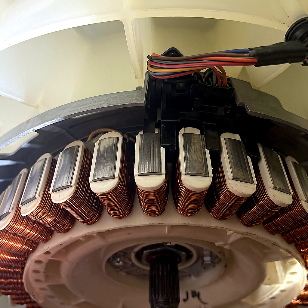 Motor stator